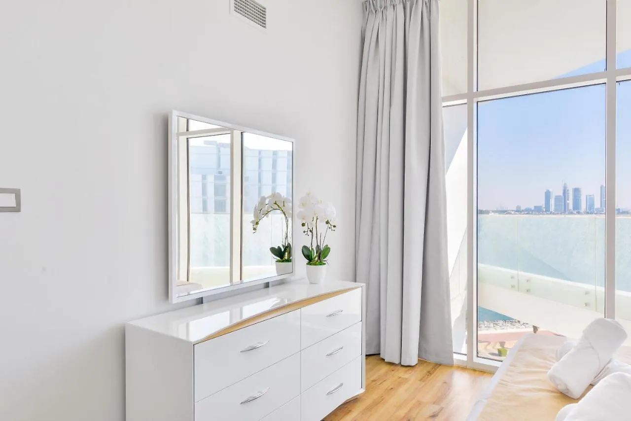 Ultra Luxury Palm - Mina Azizi - Free 5 Star Beach Resorts Access Dubai Apartment